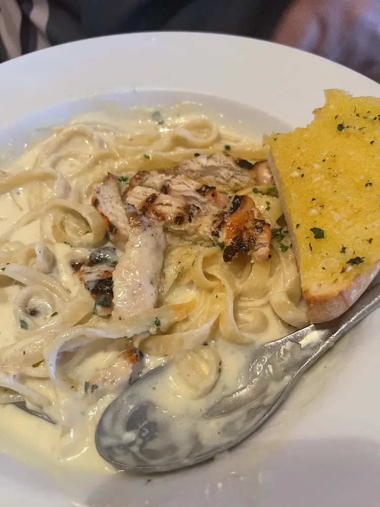 Fettuccine Alfredo with Grilled Chicken